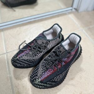 Women’s Yeezy size 7